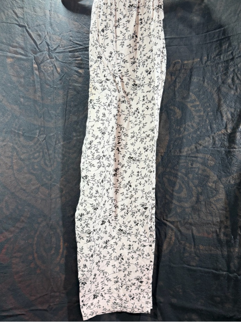 Woman floral pajamas or lounge pants - Picture 3 of 9
